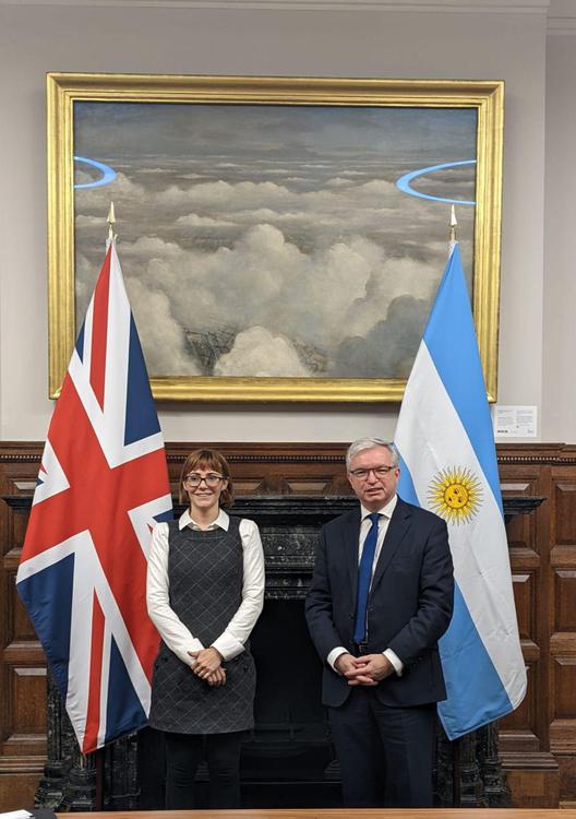 Fernanda Ávila desarrolló una importante agenda en Inglaterra (1)