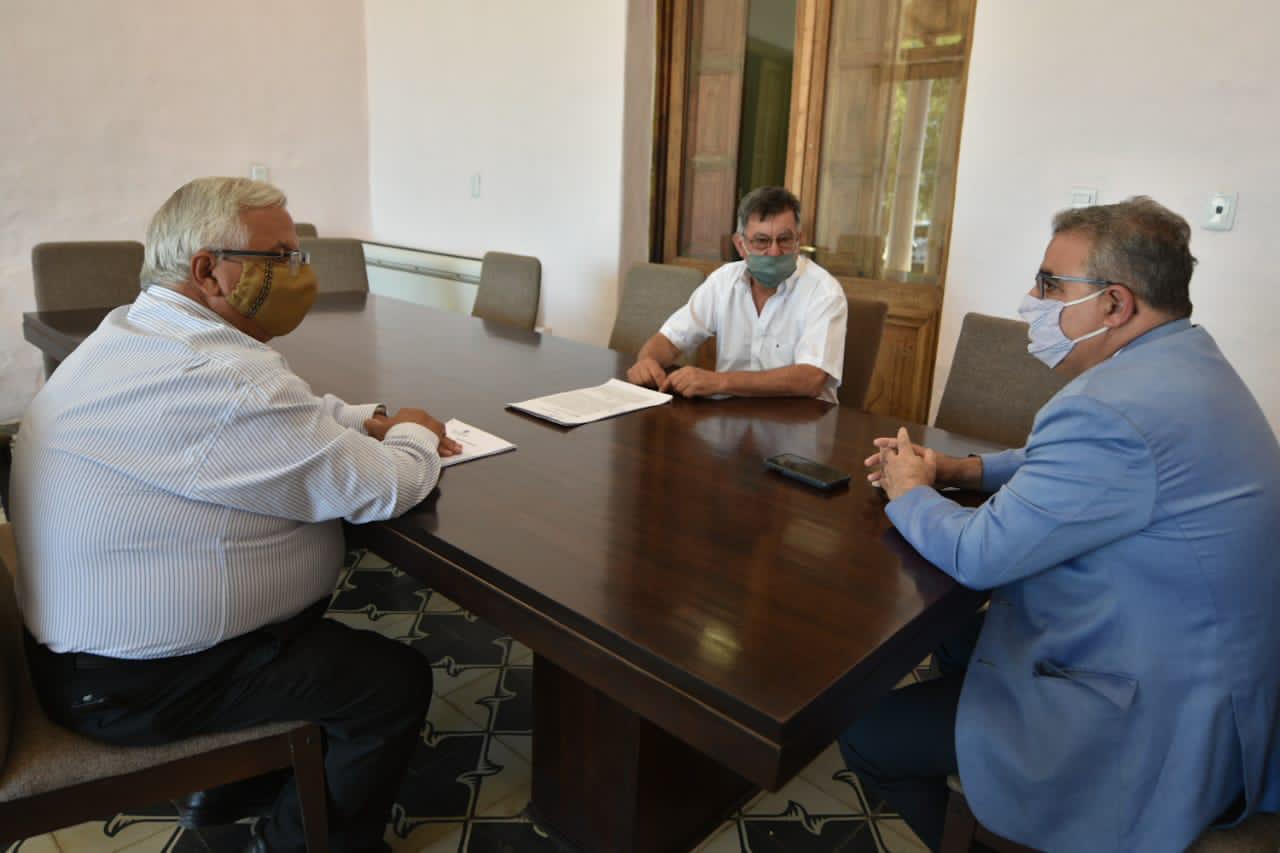 Raúl con el intendente Carletta y el ministro Sarquís