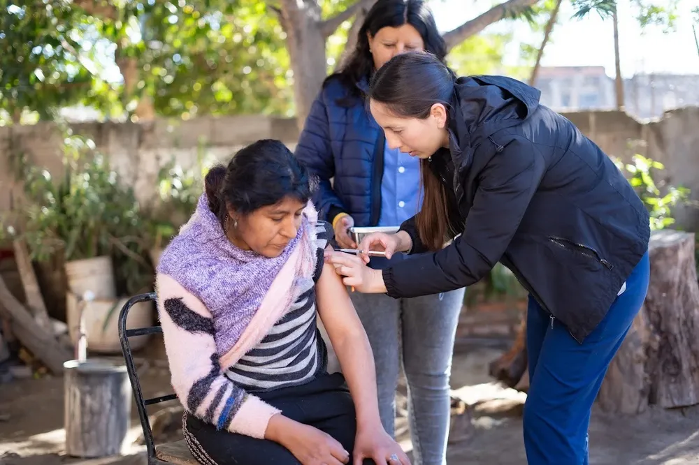 Vacunación en el Barrio Eva Perón