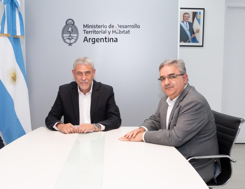 El Gobernador Raúl Jalil junto al ministro Ferraresi
