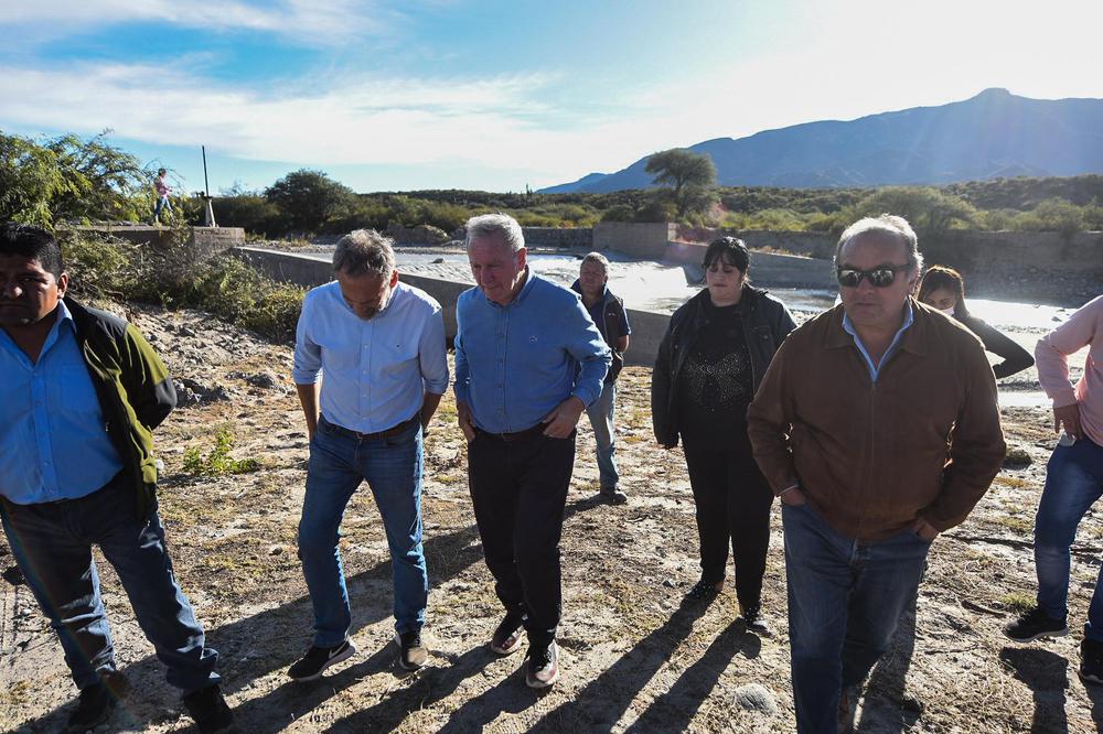 Recorren obras de agua potable en Santa María 3
