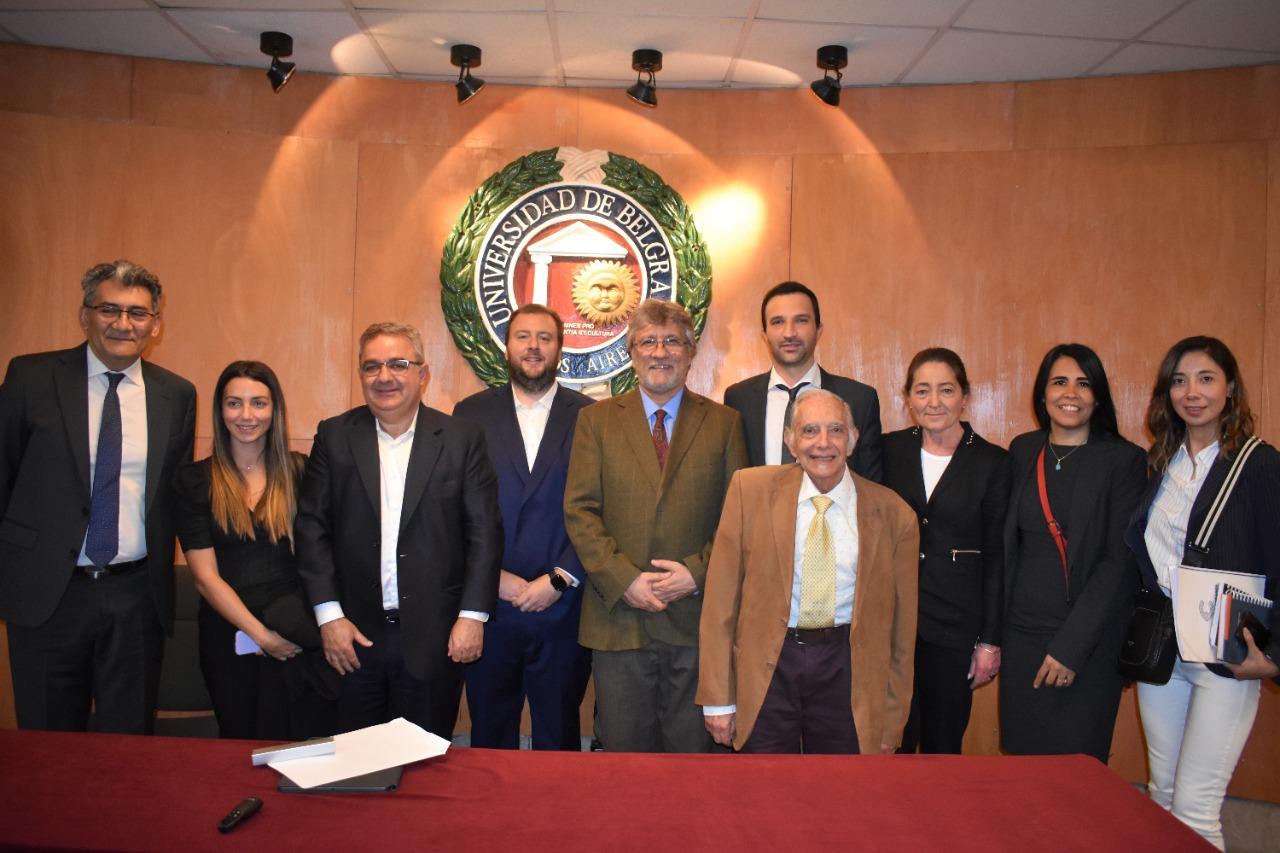 El Gobernador disertó en la Universidad de Belgrano (2)