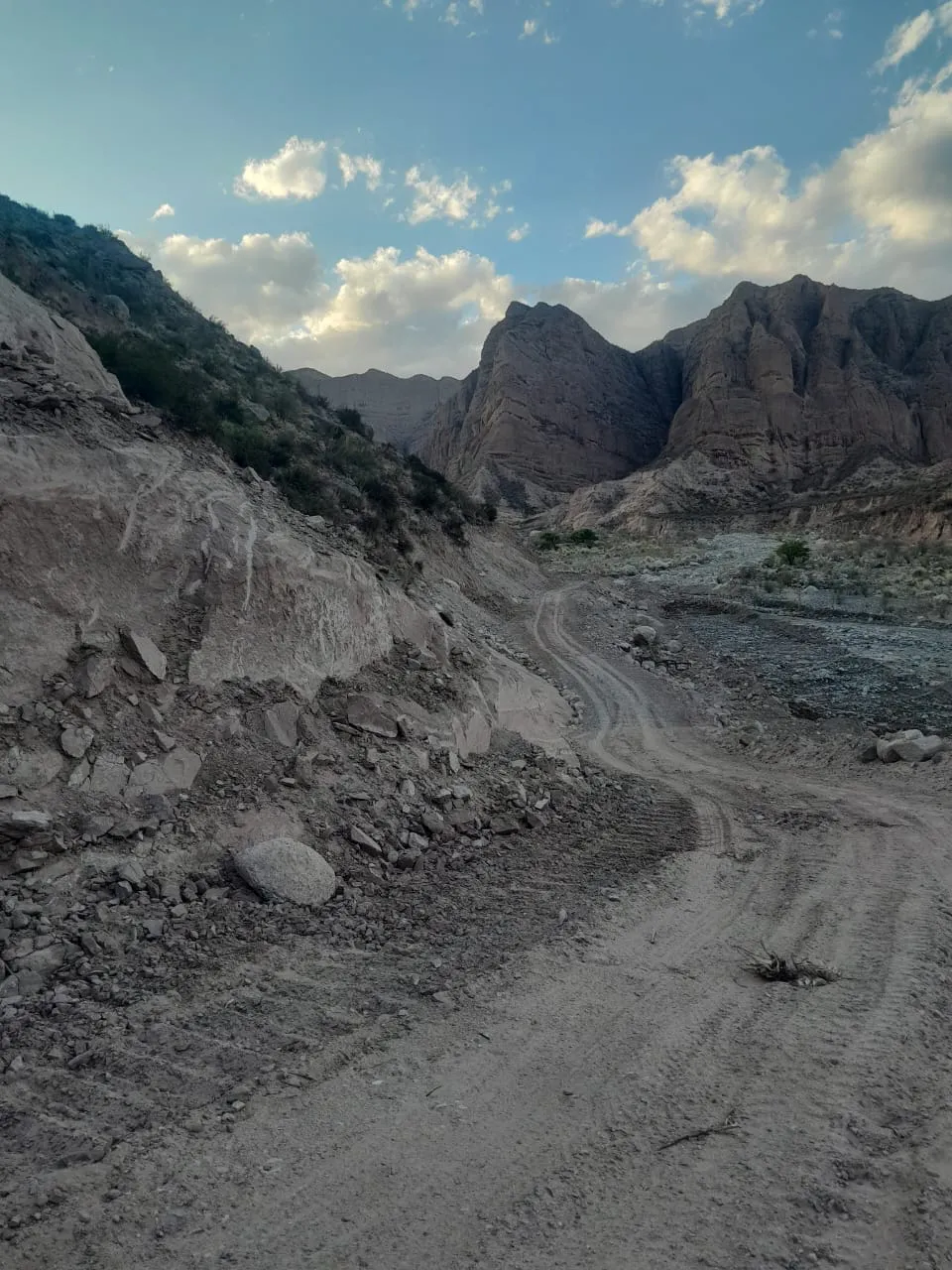 Se construye un camino alternativo entre El Durazno y El Tolar (3)