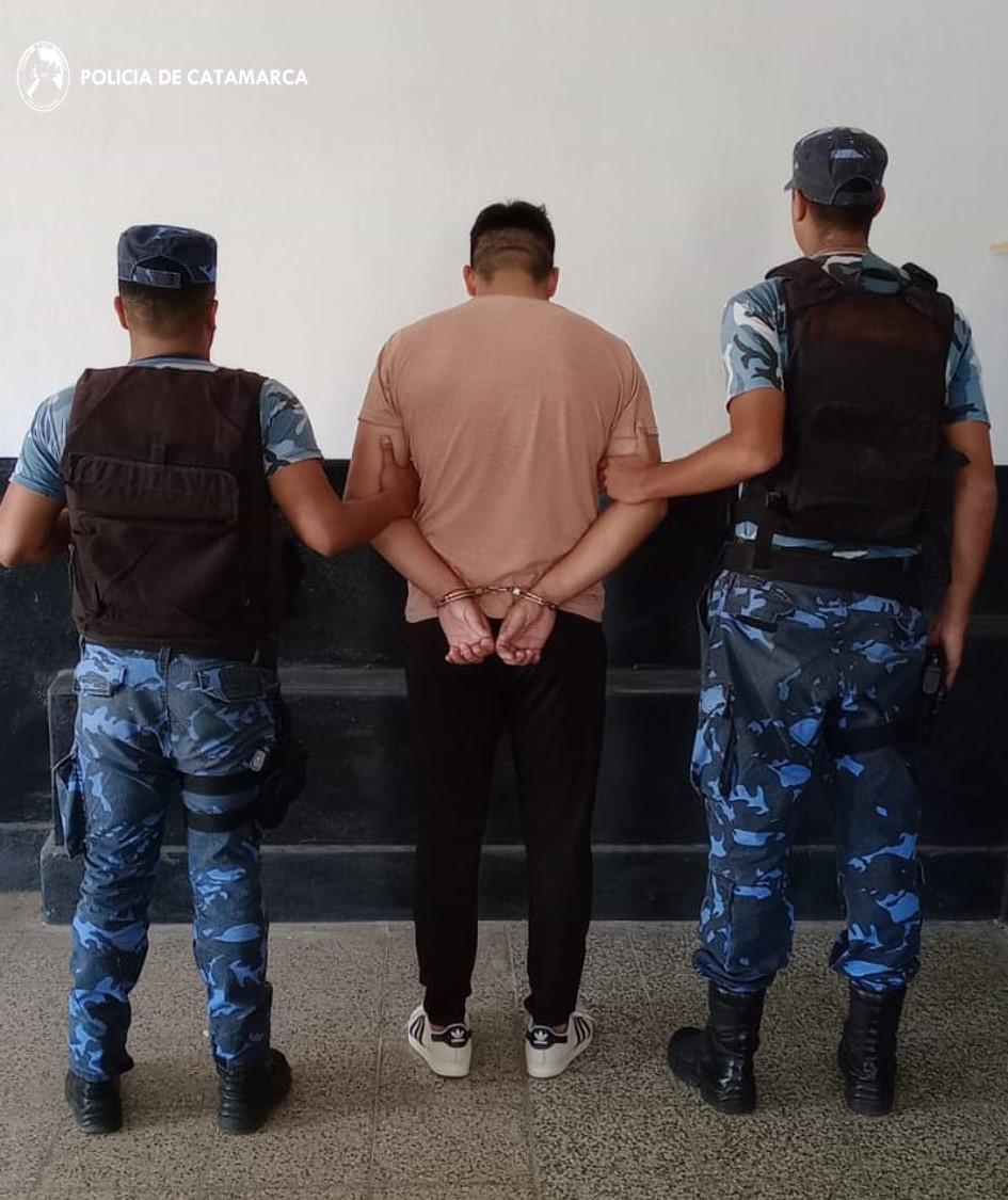 Personal de la Dirección Drogas Peligrosas de la Policía de la Provincia detuvo a un efectivo policial