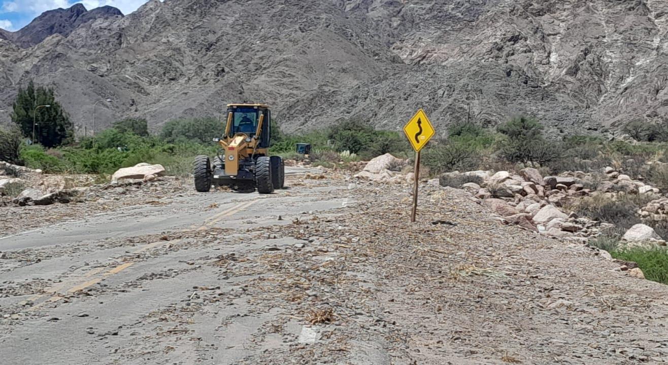 Vialidad Provincial habilitó el acceso a las Termas de Fiambalá (3)