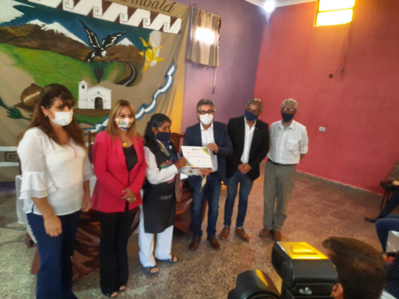 Beca cultural a las Hilanderas del Abaucán (2)