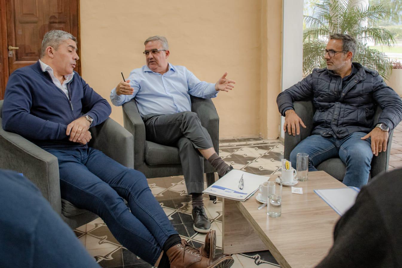 REUNIÓN FIBRA ÓPTICA EN EL OESTE