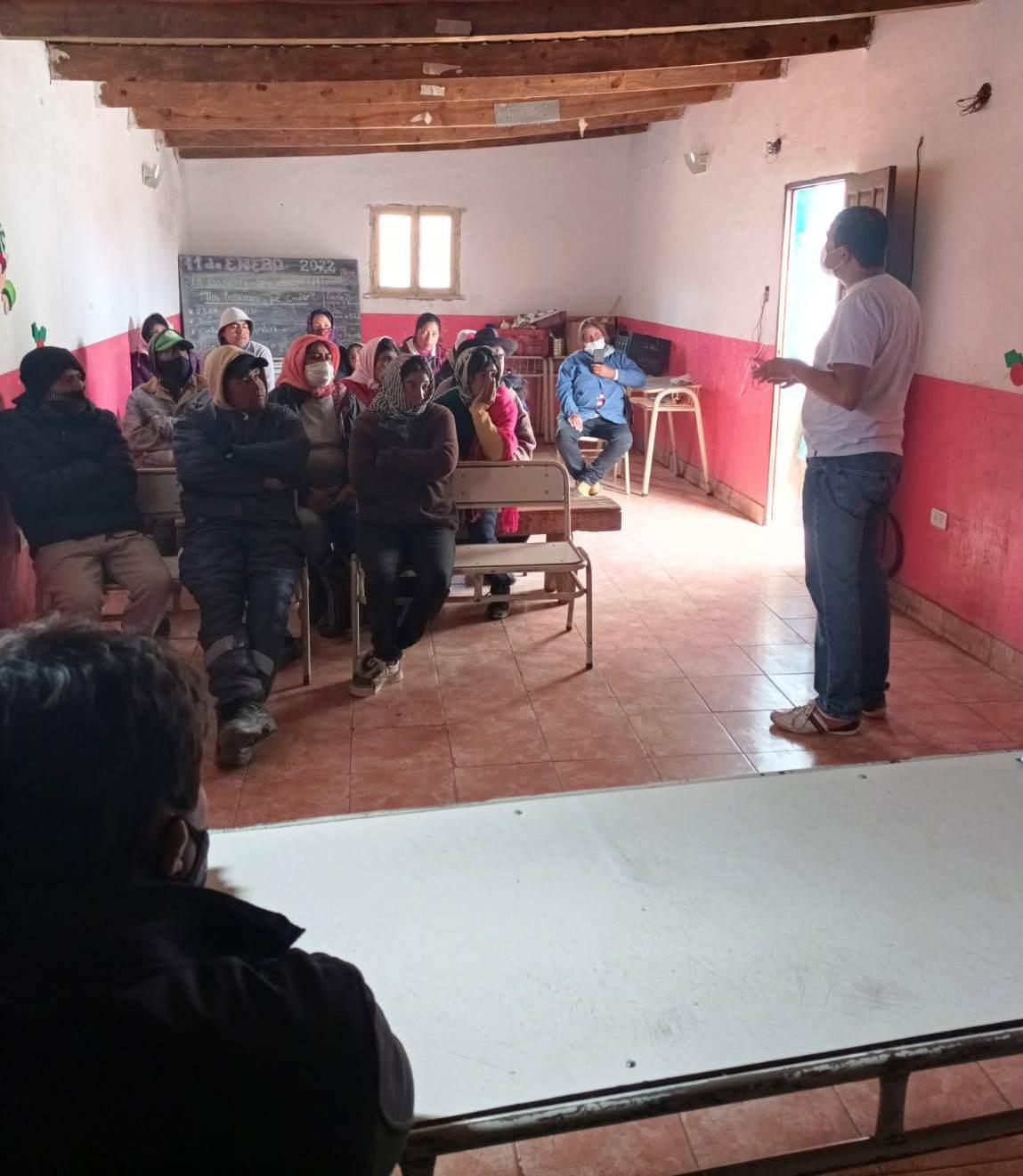 Educación abrirá una escuela secundaria para los jóvenes de La Angostura, Aguas Calientes y Carachi 1