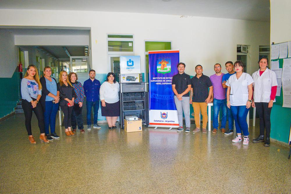Educación puso en funcionamiento el kit digital de “Conectar Igualdad” en IES1