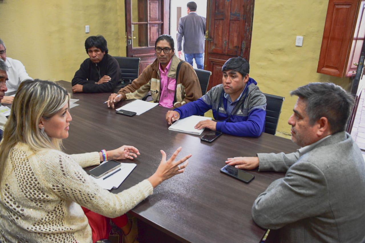 Reunión con caciques de comunidades aborígenes (2)