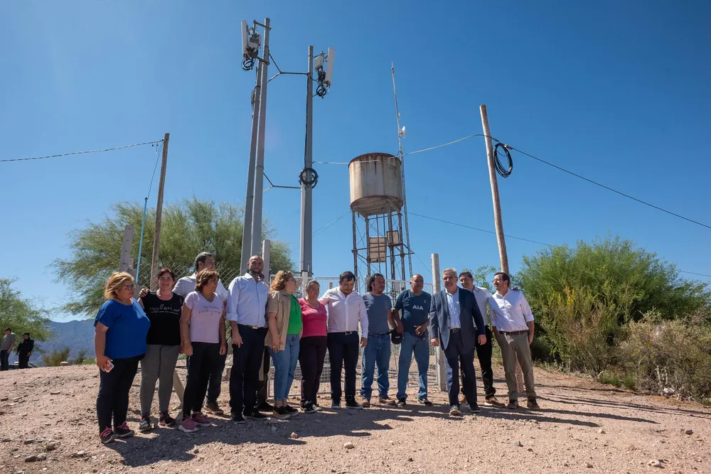 Avanza la conectividad en el interior de Catamarca Salado cuenta con su primera torre de internet