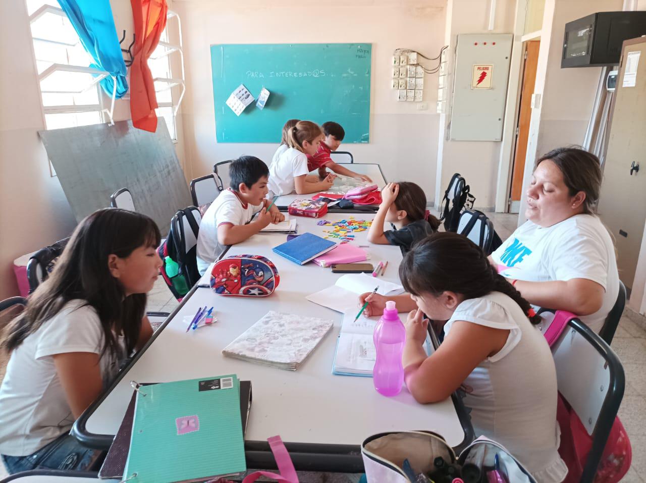Avanzan positivamente las tutorías del “Aprender Más” en Capital y el interior4