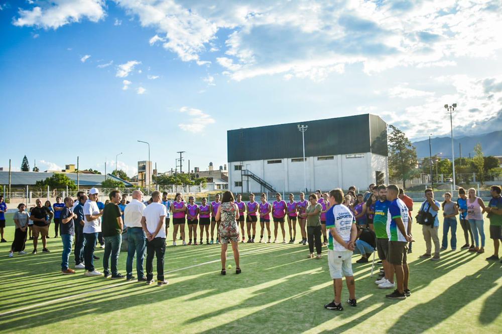 La secretaria de Deportes de la Nación entregó elementos deportivos a clubes de Capital e interior (3)