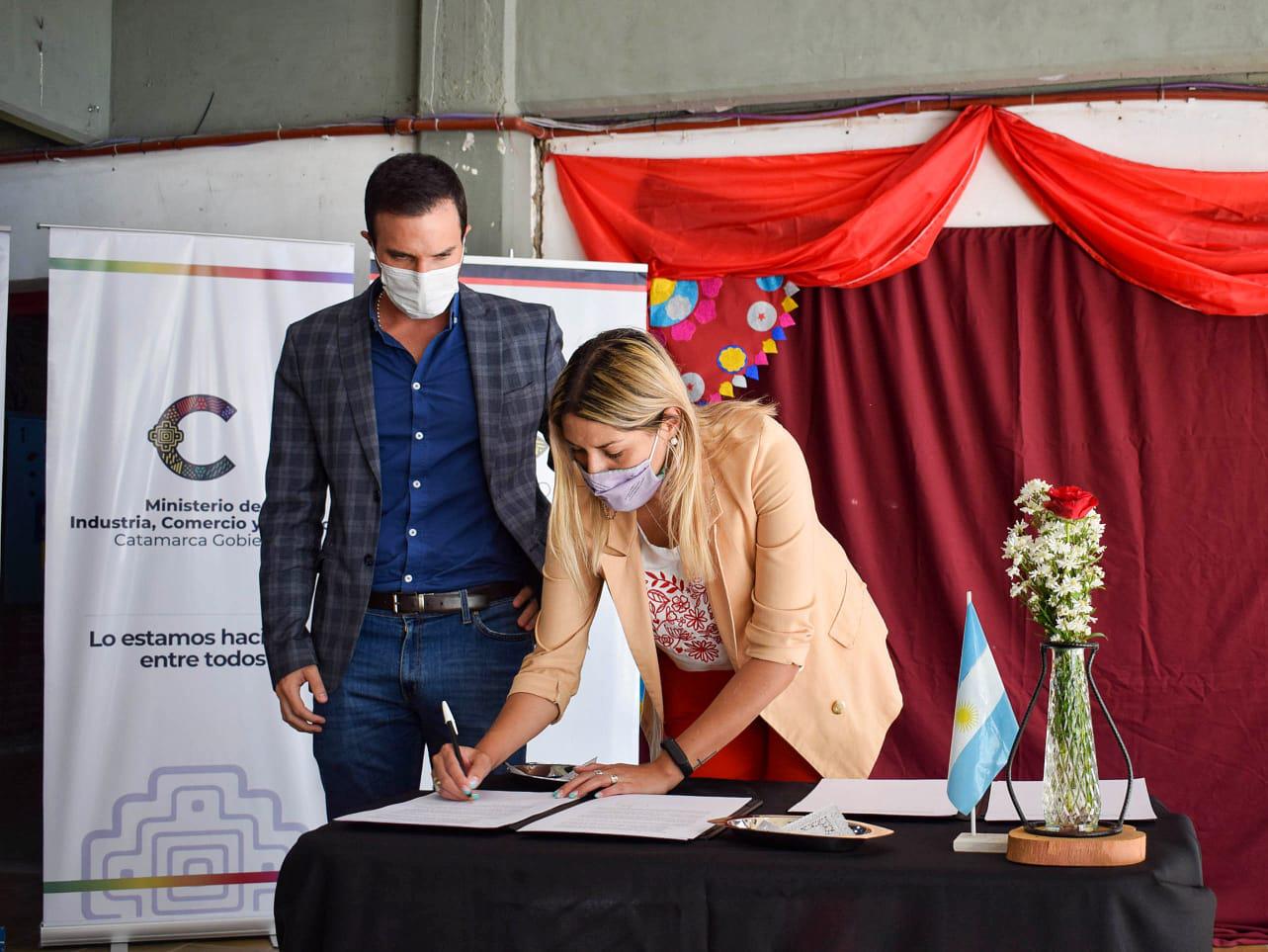 Los ministros Álvarez y Centurión abrieron importante espacio de capacitación (1)