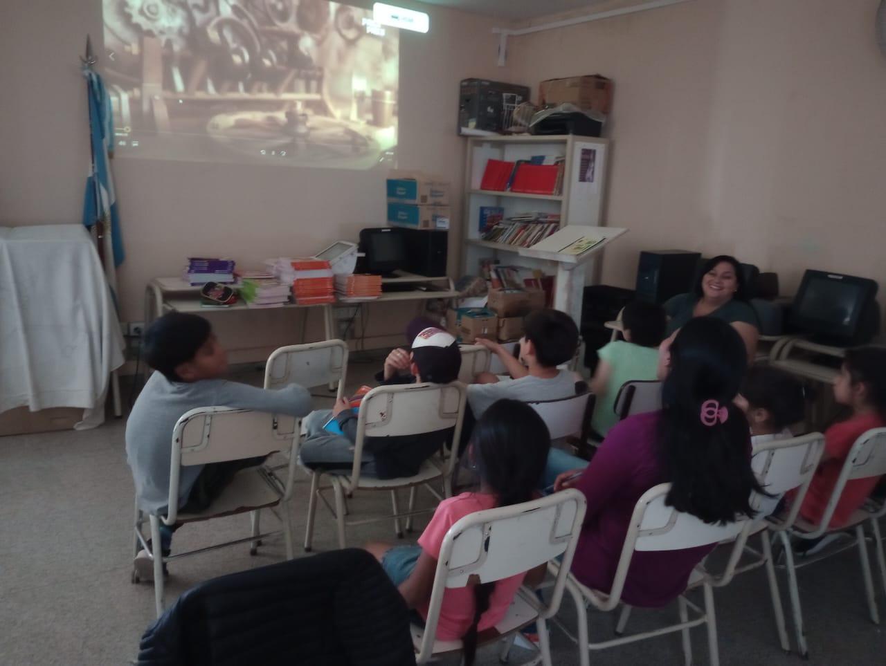 Educación capacita sobre ESI en escuelas secundarias2 - copia