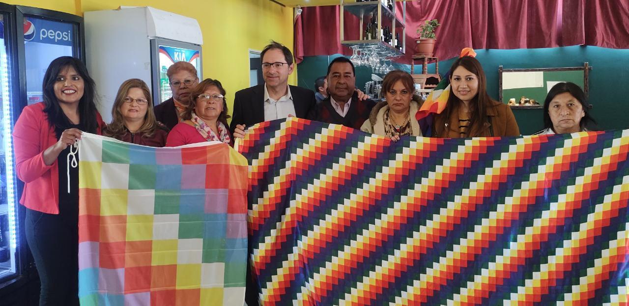 Miranda junto a caciques de Comunidades Originarias (2)