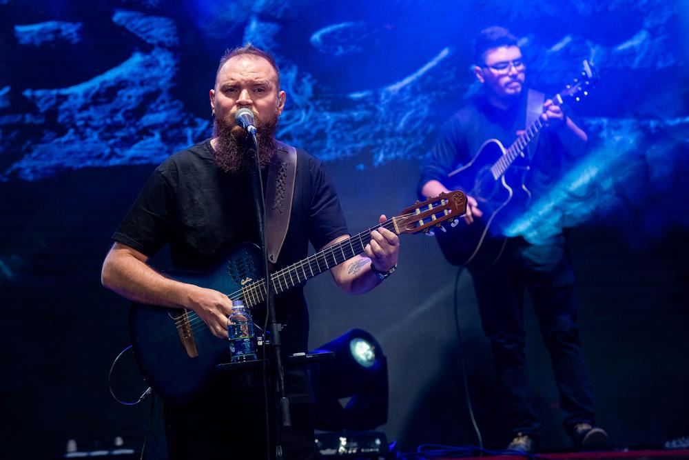 Con la clásica tonada catucha de sus artistas continúa con éxito el Poncho Virtual (4)