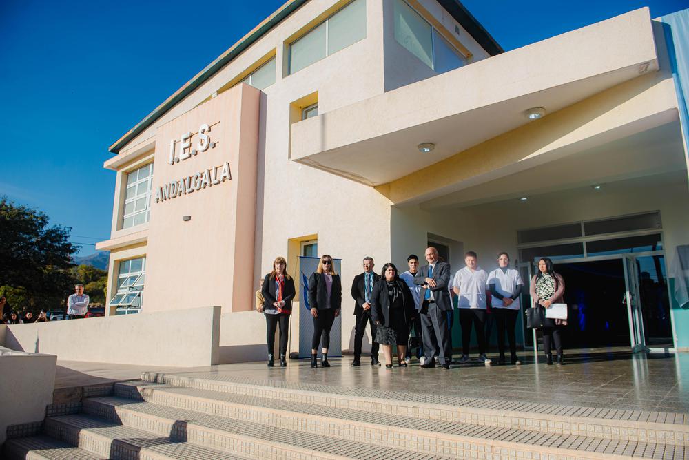 Raúl dejó inaugurada la ampliación del IES de Andalgalá (1)