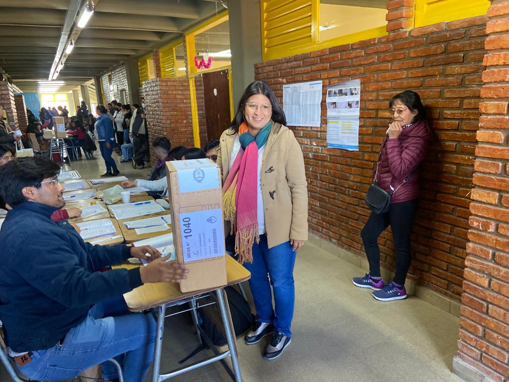 Inga emitió su voto en Santa María