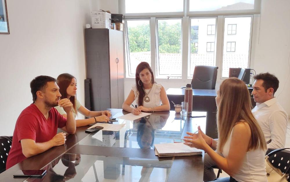ASESORÍAS Y CAPACITACIONES PERMANENTES PARA MUNICIPIOS