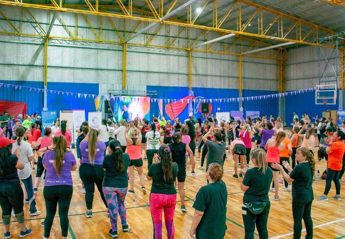 Mujeres y disidencias se sumaron al “Warmi baila por nuestros derechos” (2)