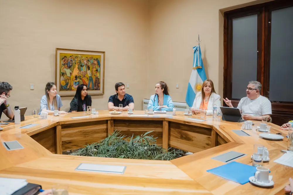 El Ejecutivo y legisladores analizaron el proyecto de Ley de Presupuesto 2025