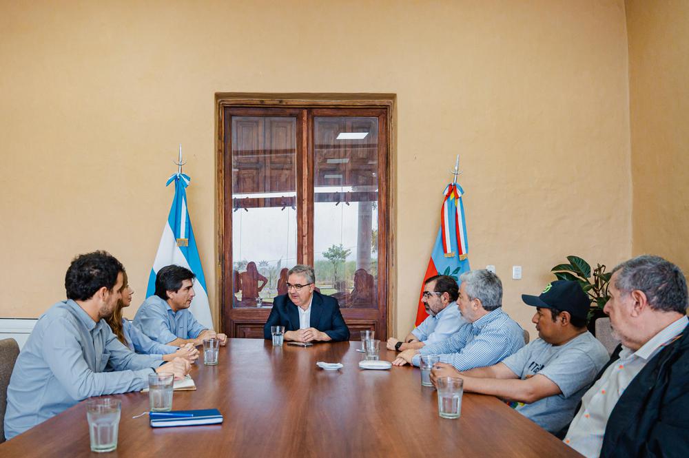 Epígrafe - El Gobernador recibió a las autoridades provinciales minera que participarán en la Feria de Canadá.