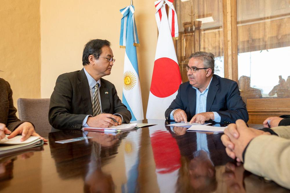 El Gobernador recibió al Embajador de Japón (2)