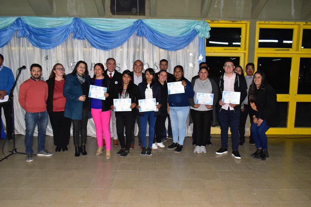 13 estudiantes de Santa María recibieron su título secundario del Plan FinEs1