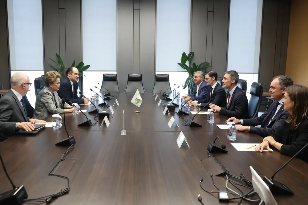 Raúl se reunió con Dilma Rousseff en China  (1)