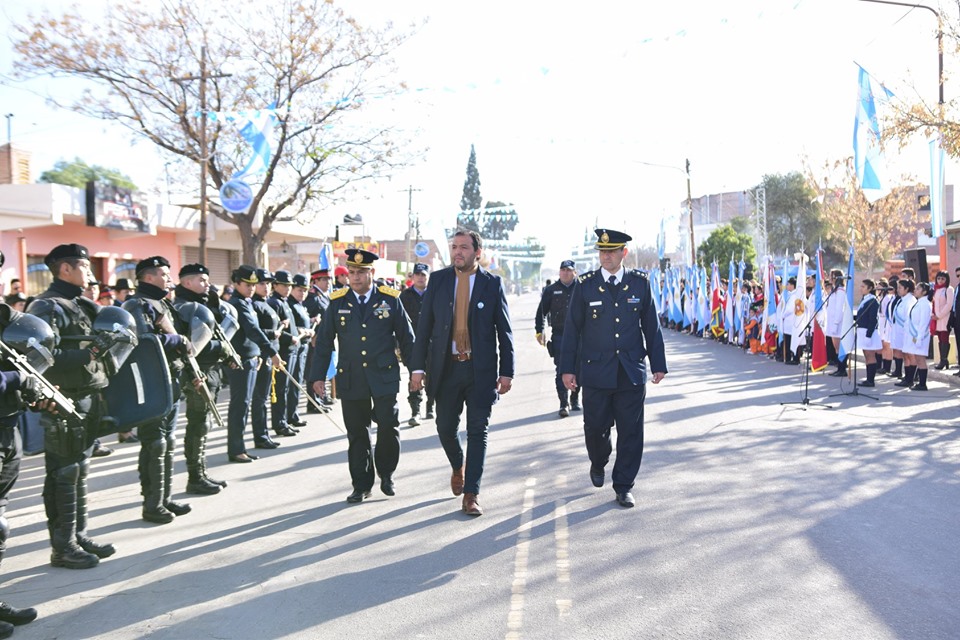 66246684_2305989243001469_156466096679944192_n