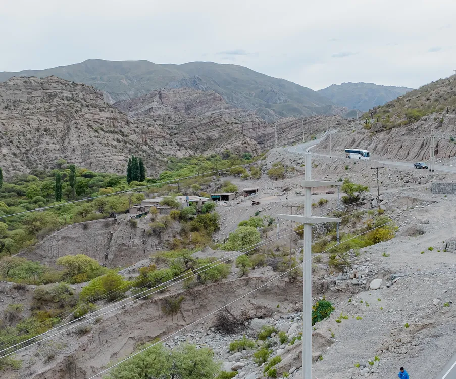 La obra de energía en Villa Vil tiene un avance del 40