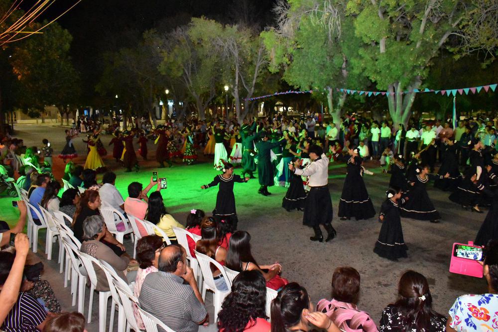 424932956_690911533216395_6927969271088267977_n