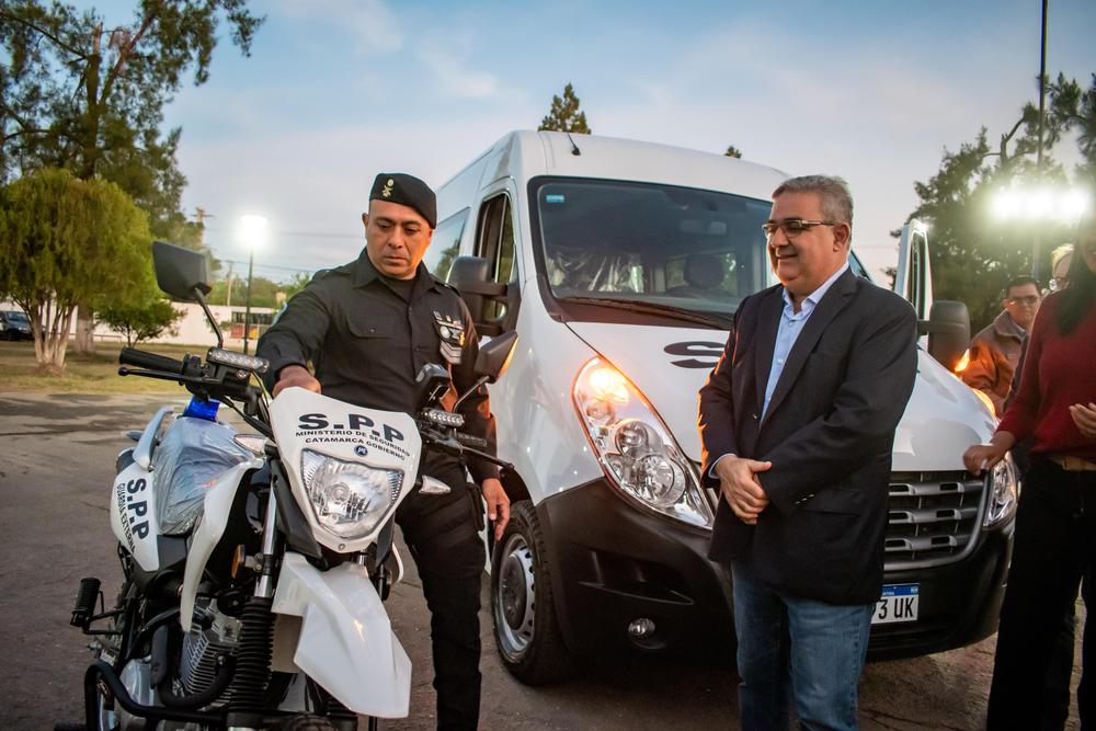 Nueva entrega de equipamiento para la Policía de la Provincia y Servicio Penitenciario (1)
