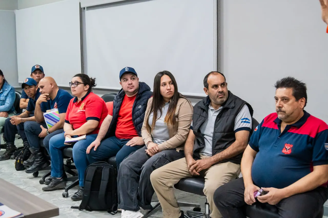 Gobierno anunció aporte a Bomberos Voluntarios para fortalecer el trabajo en territorio (1)