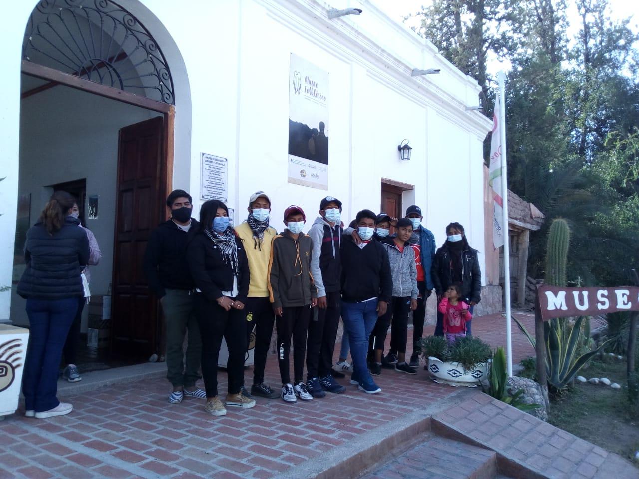 Viaje de estudios de estudiantes y docentes de la Secundaria Rural 33 de Agua Amarilla3
