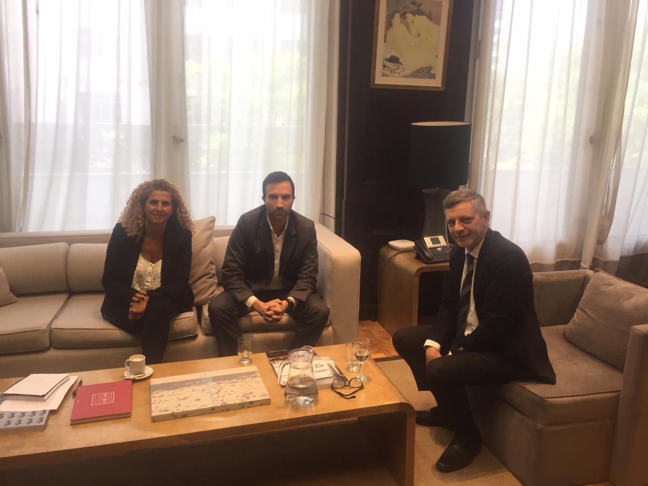 Lisandro Álvarez con Ariel Schale