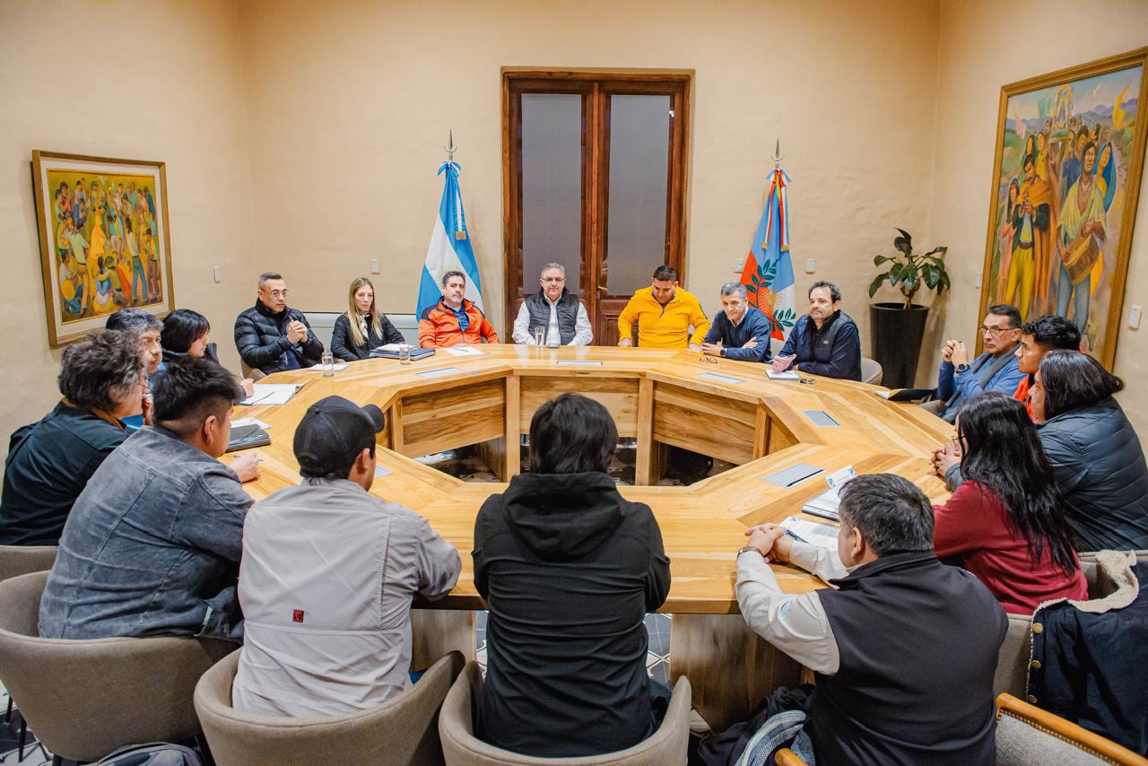 Diálogo positivo entre Gobierno, Glencore y proveedores locales (2)