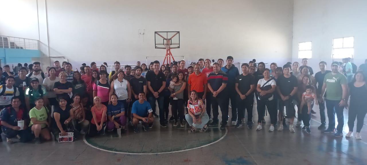 Docentes de Educacio_n Fi_sica se capacitaron en Futsal