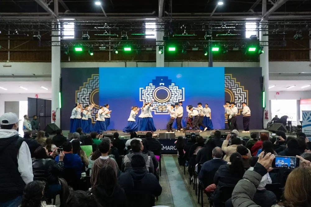 Usuarios del Centro Terapéutico bailaron en el Poncho 1