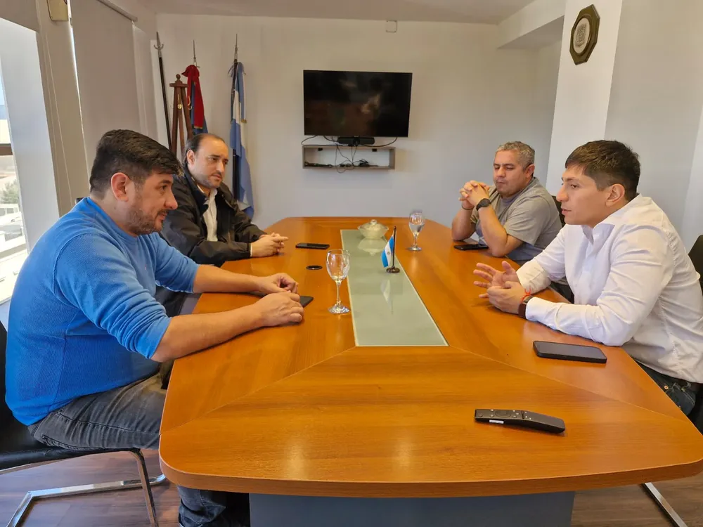 Transporte y UTA trabajan en la preservación de los puestos de trabajo en el sector (1)