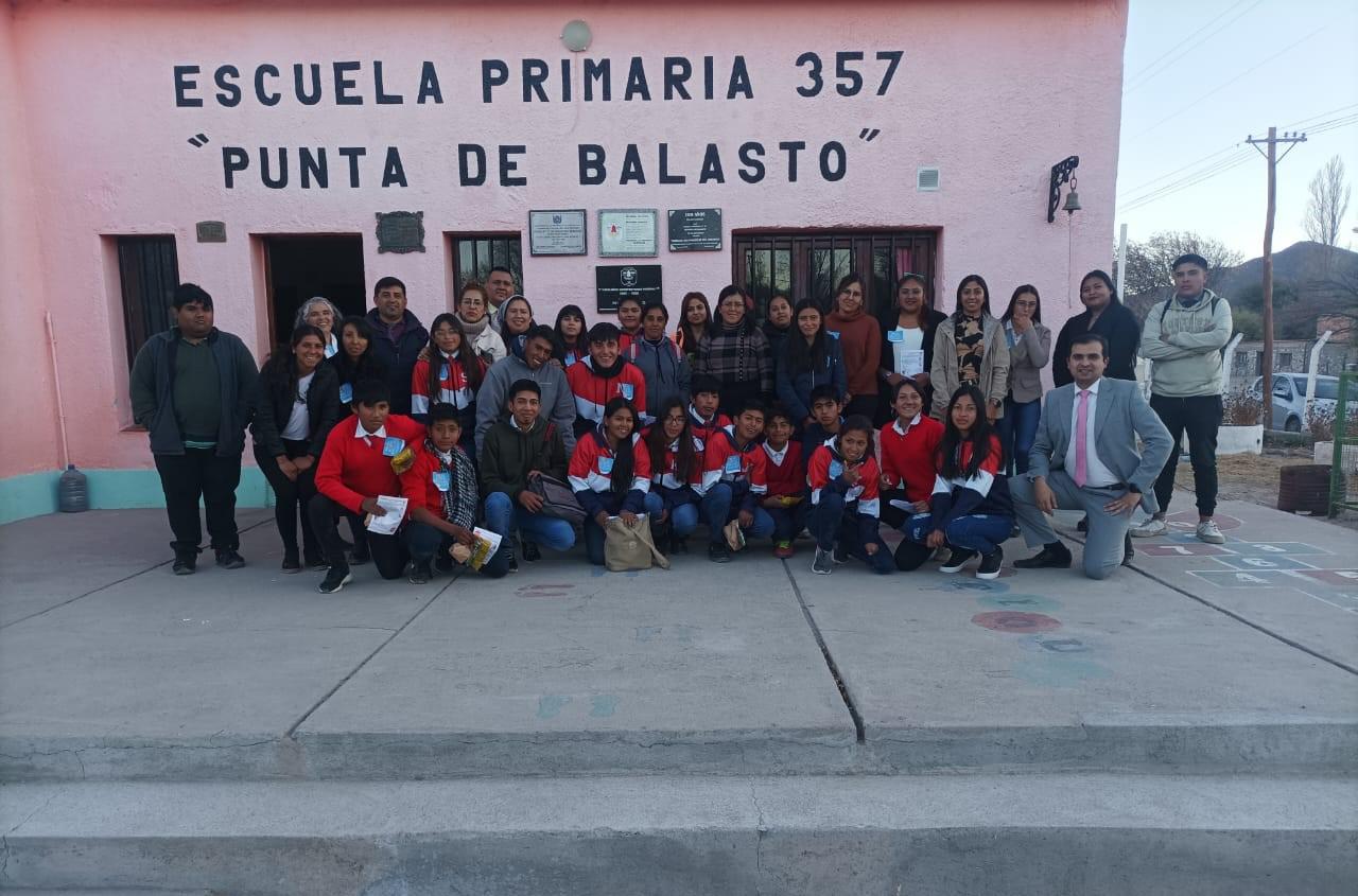 Educación visitó a la comunidad educativa de la Escuela Secundaria Rural N°21 en Santa María1